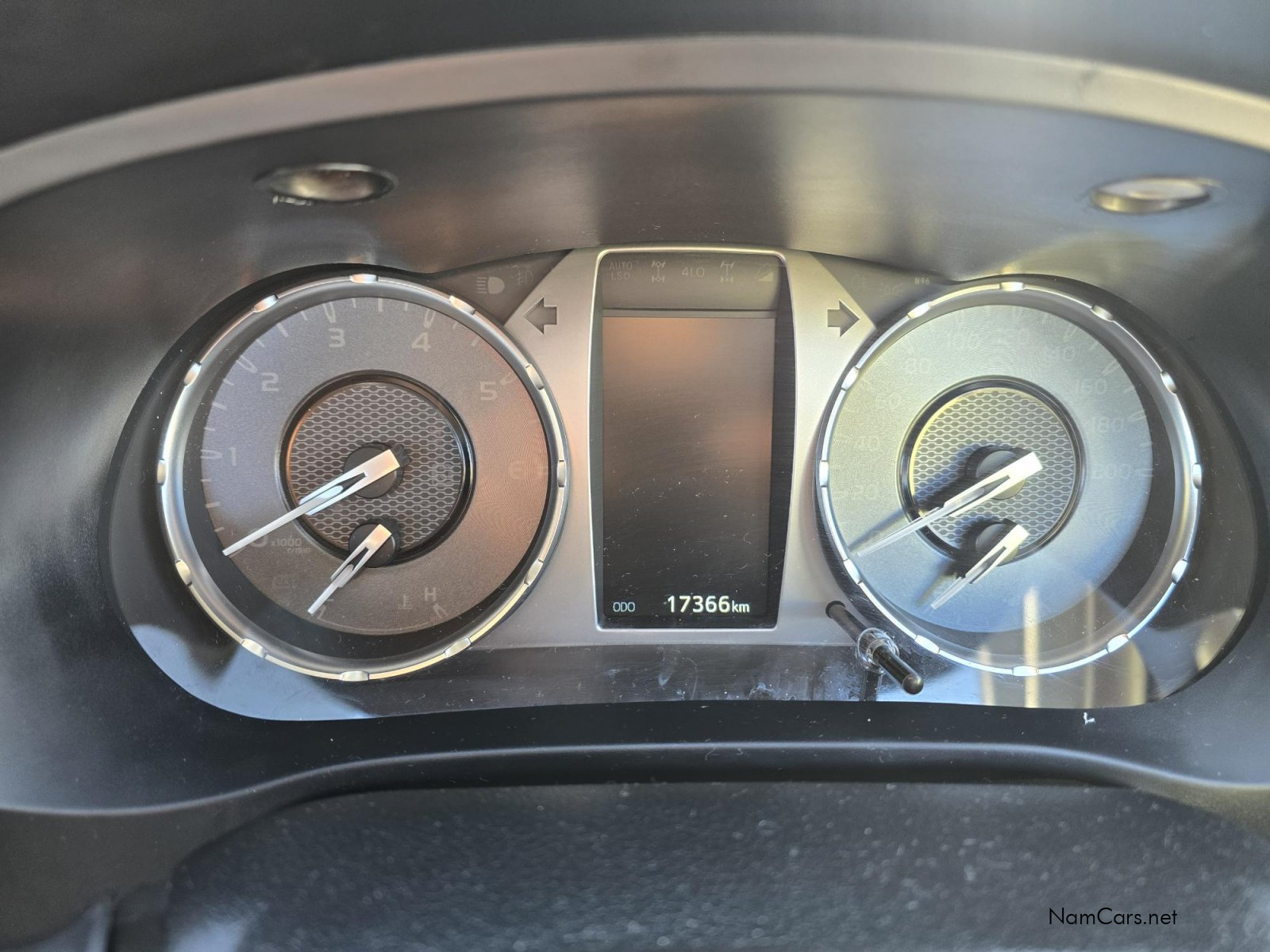 2024 Toyota Hilux photo 8