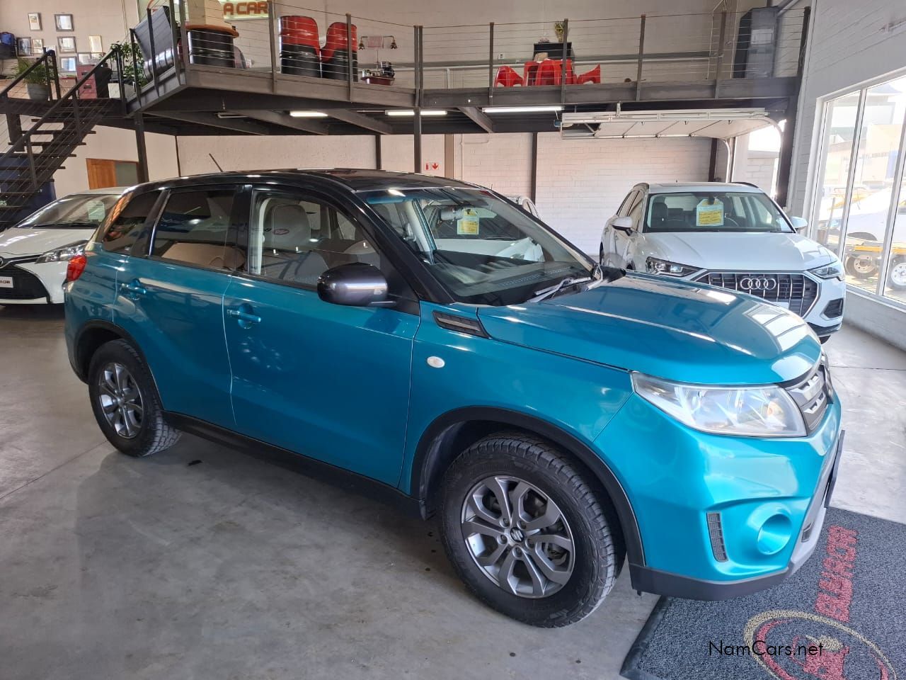 2017 Suzuki Vitara photo 1