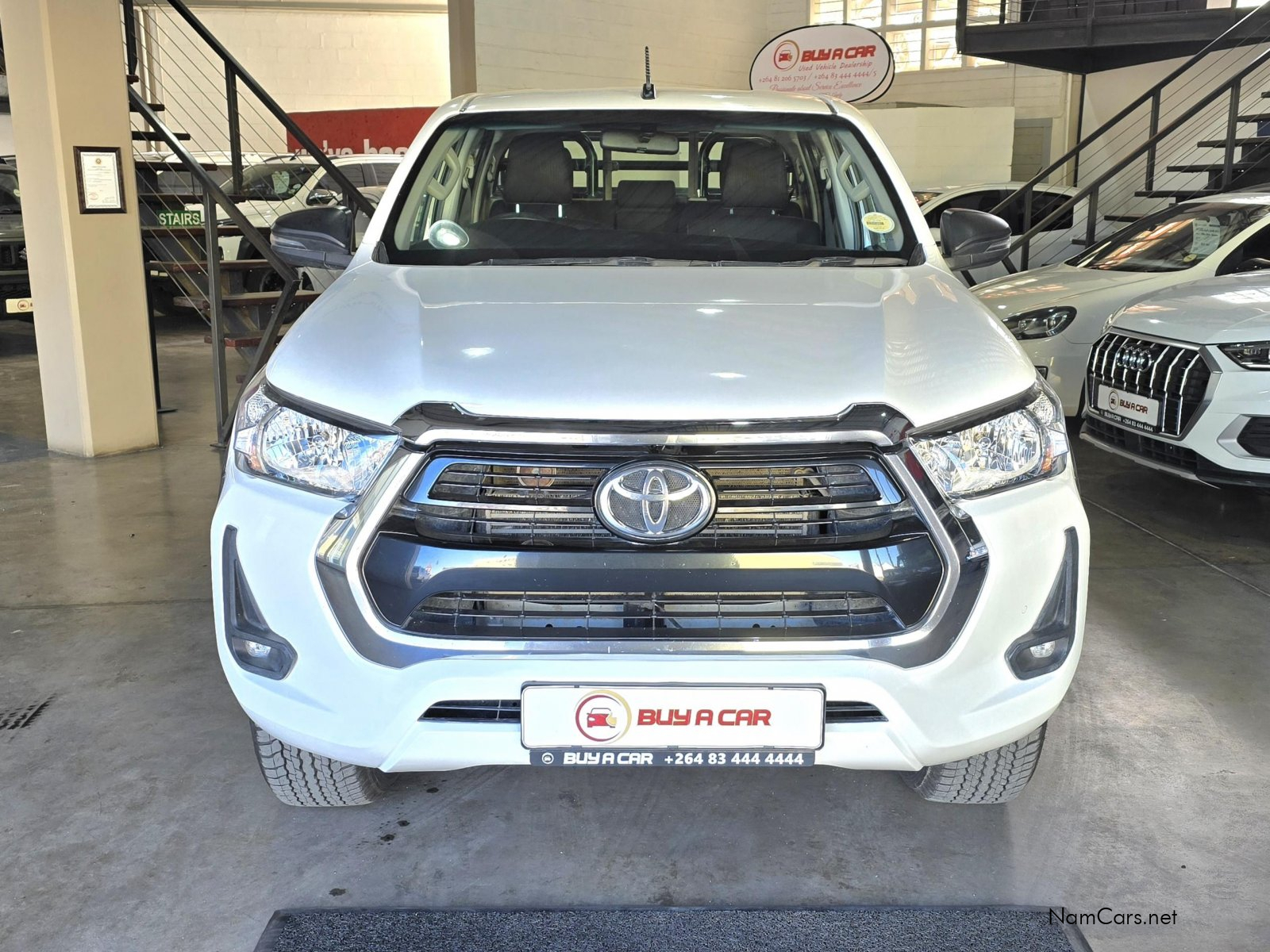 2022 Toyota Hilux photo 2