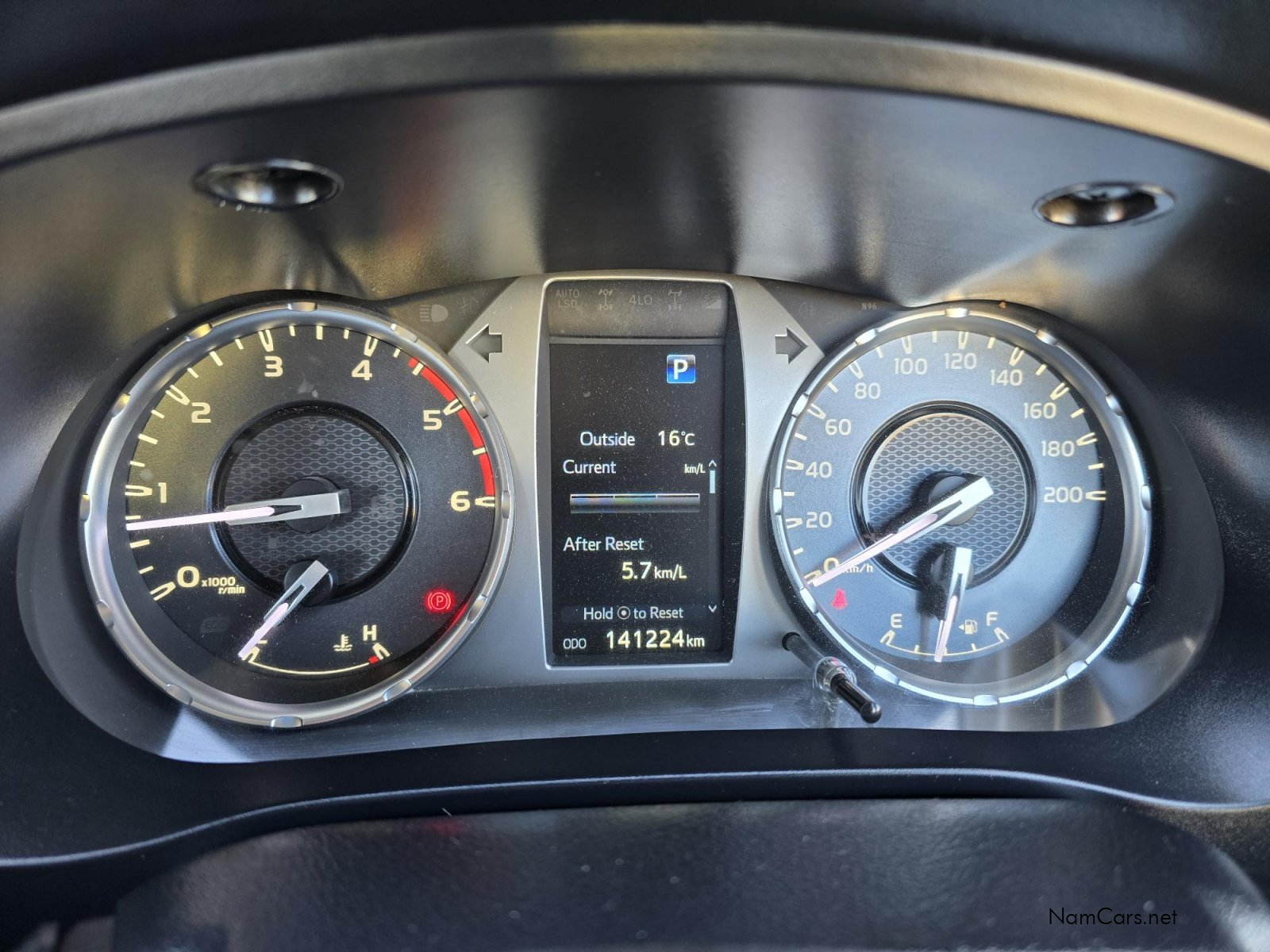 2022 Toyota Hilux photo 8