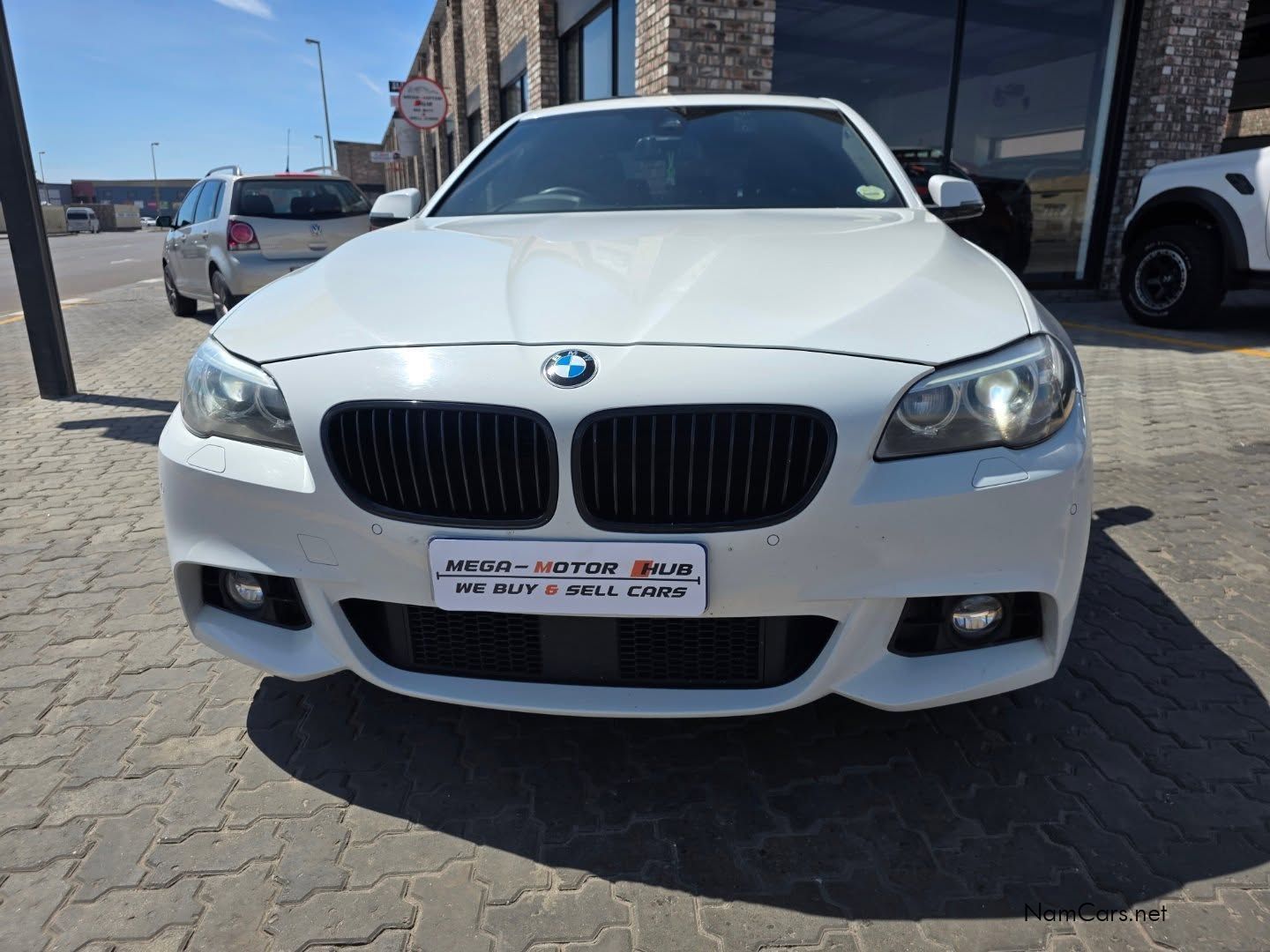 2015 BMW 5 Series photo 2
