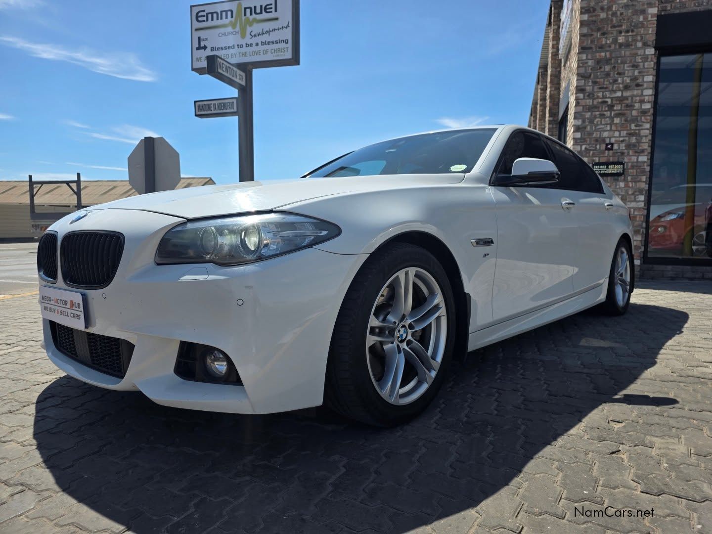 2015 BMW 5 Series photo 3