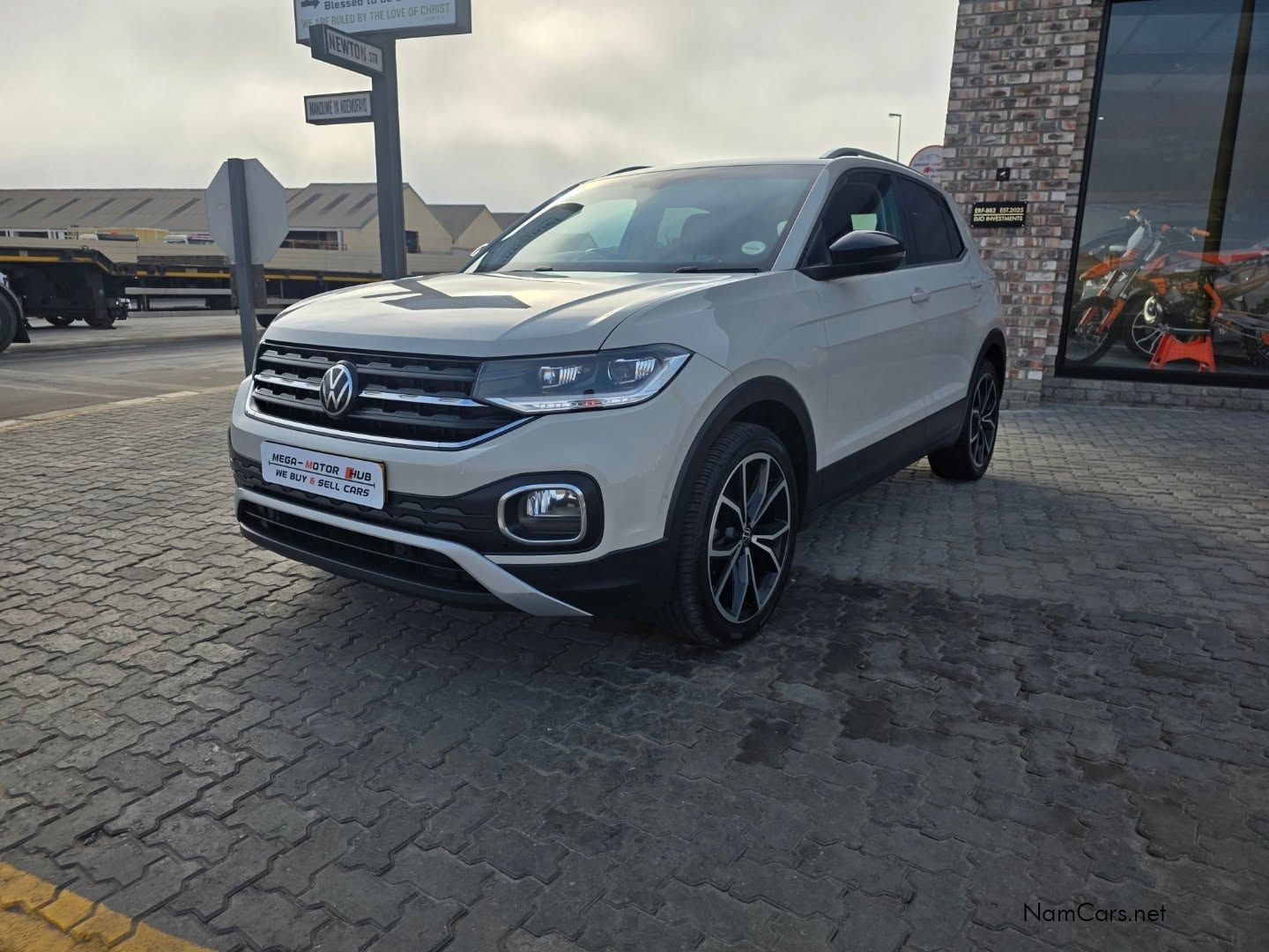 2022 Volkswagen T-Cross photo 1
