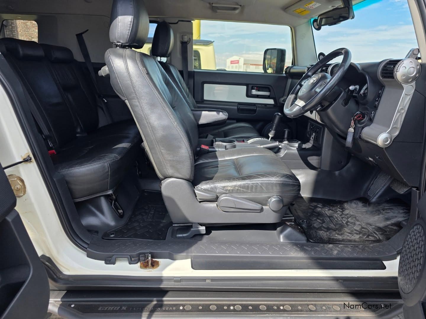2014 Toyota FJ Cruiser photo 12