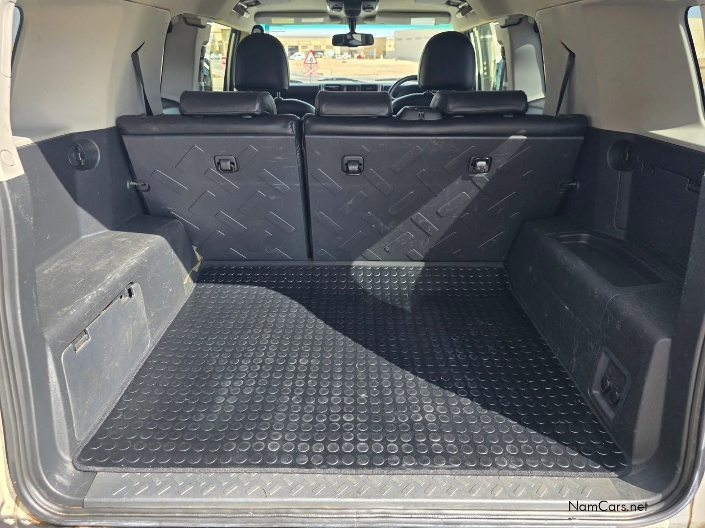 2014 Toyota FJ Cruiser photo 13
