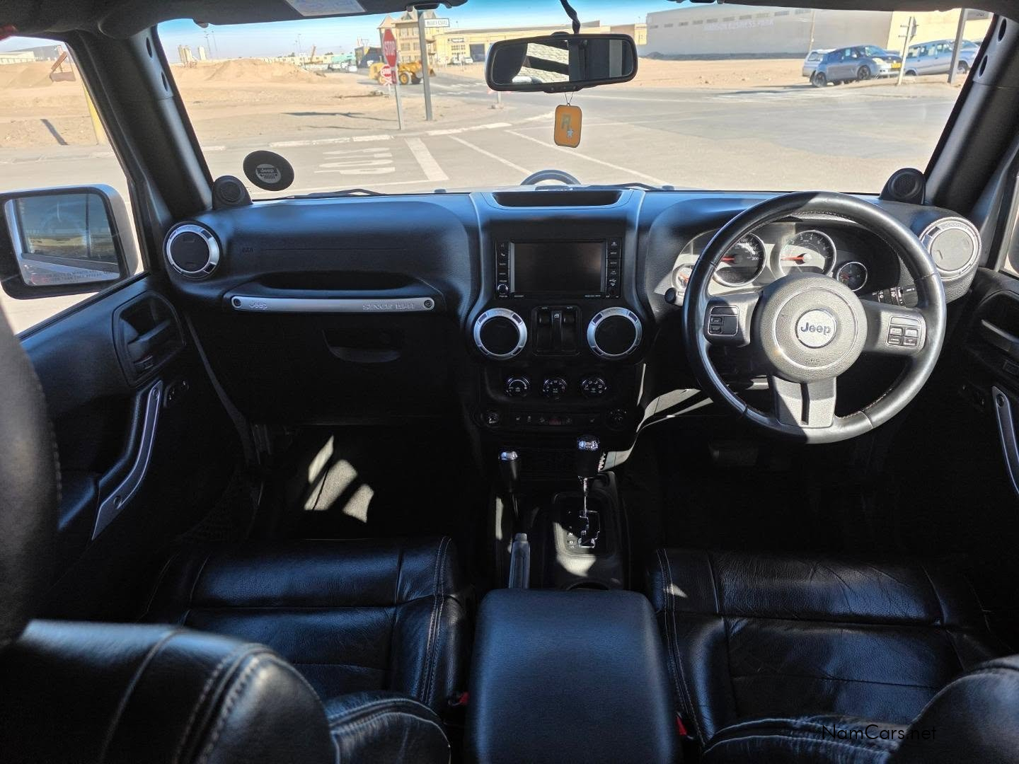 2014 Jeep Wrangler Sahara photo 11