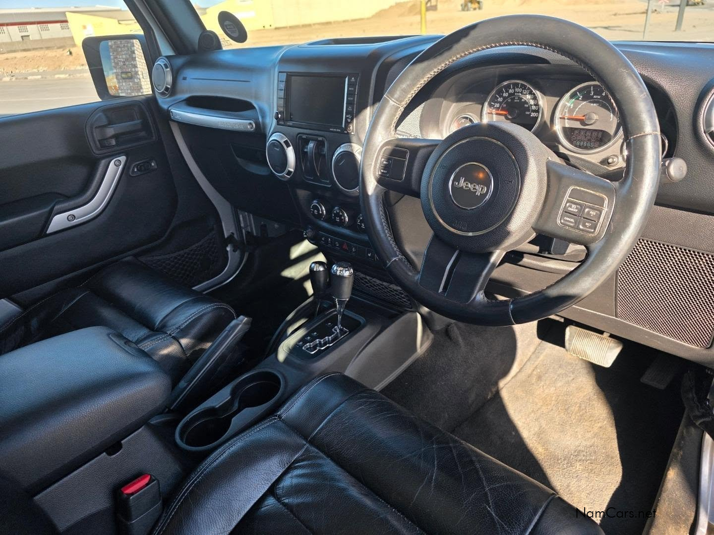 2014 Jeep Wrangler Sahara photo 12