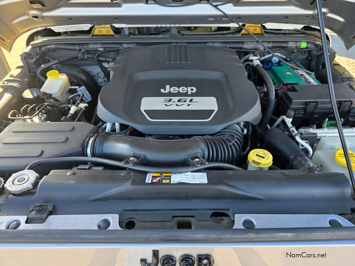 2014 Jeep Wrangler Sahara photo 15