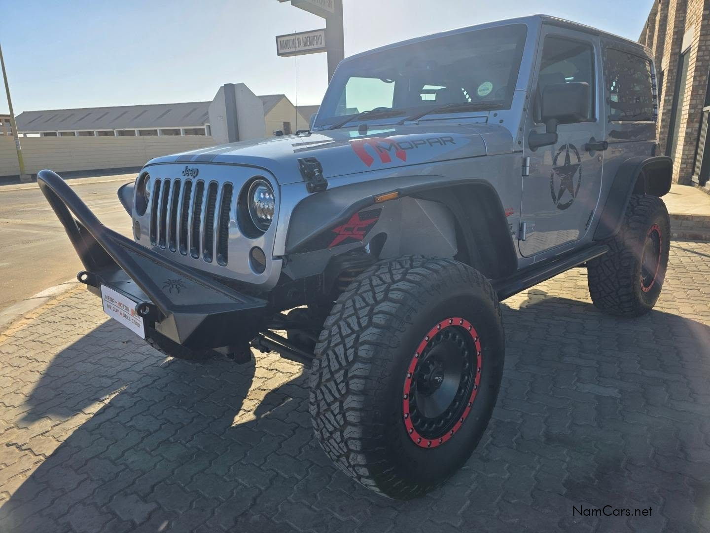 2014 Jeep Wrangler Sahara photo 4