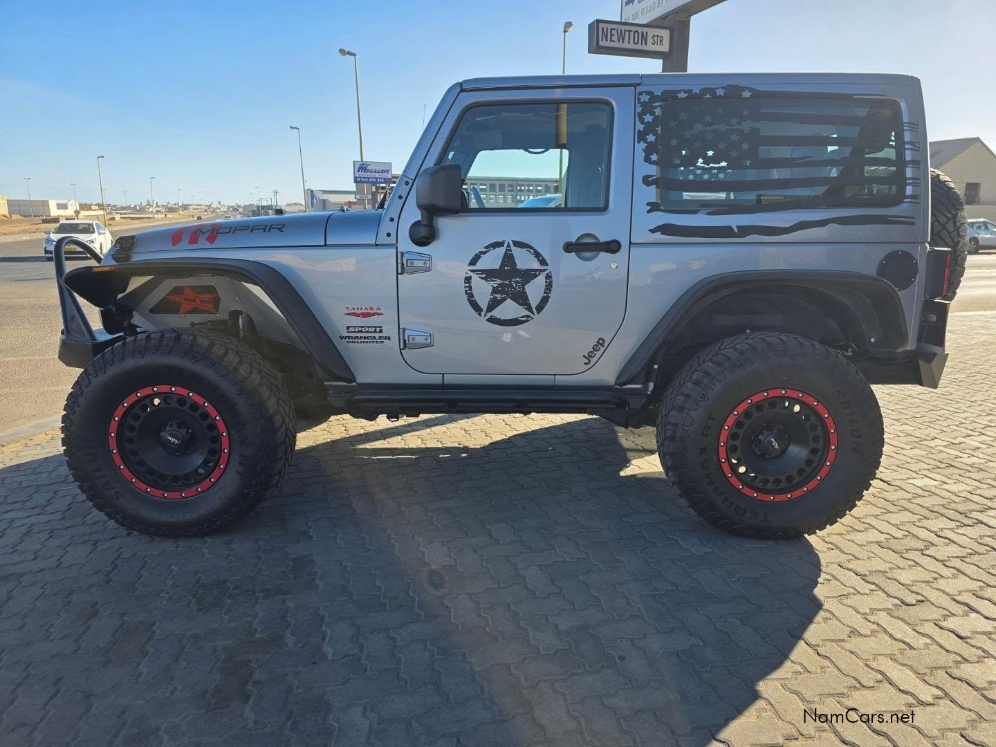 2014 Jeep Wrangler Sahara photo 7