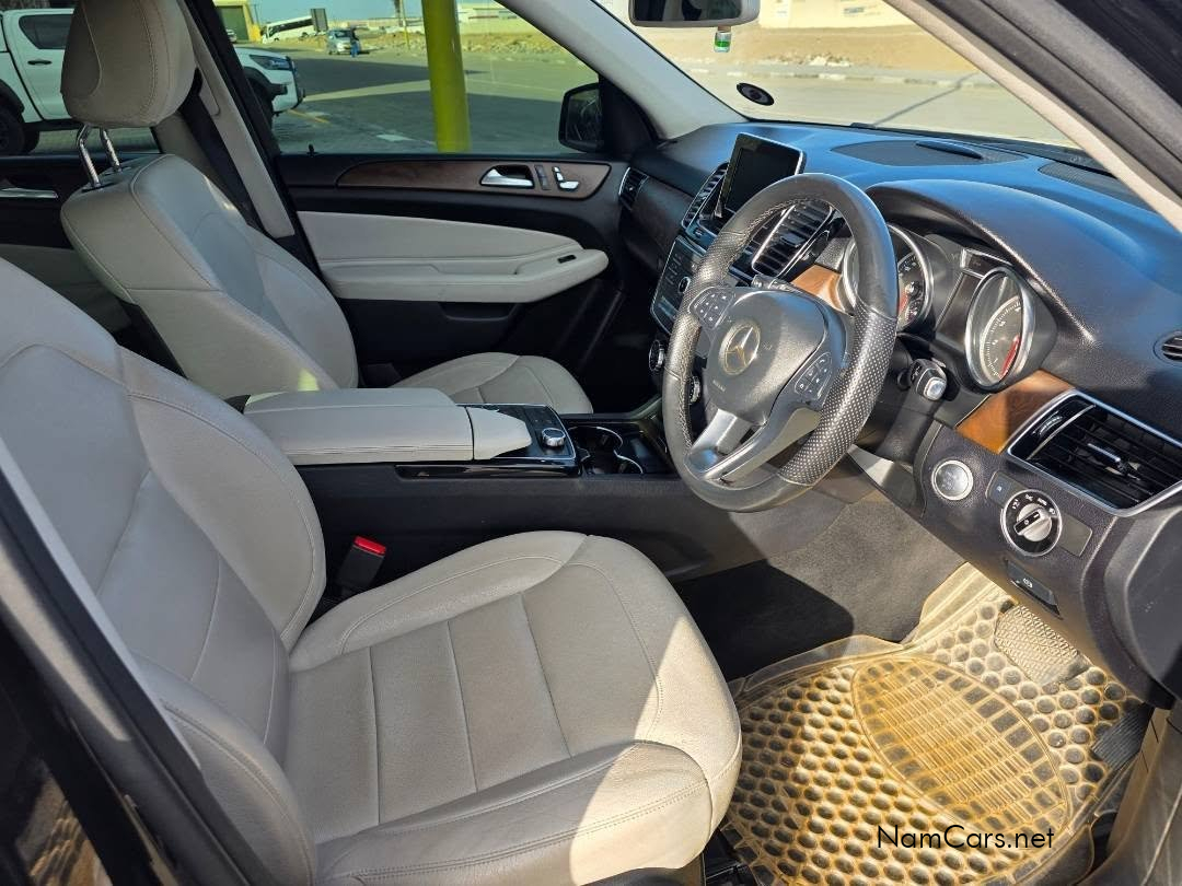 2017 Mercedes-Benz GLE photo 12