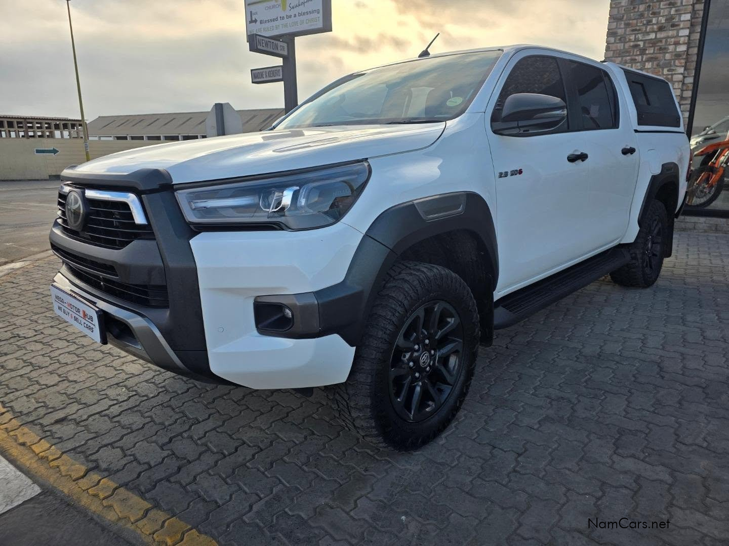 2023 Toyota Hilux photo 4
