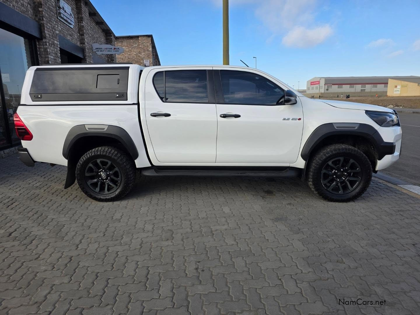 2023 Toyota Hilux photo 6