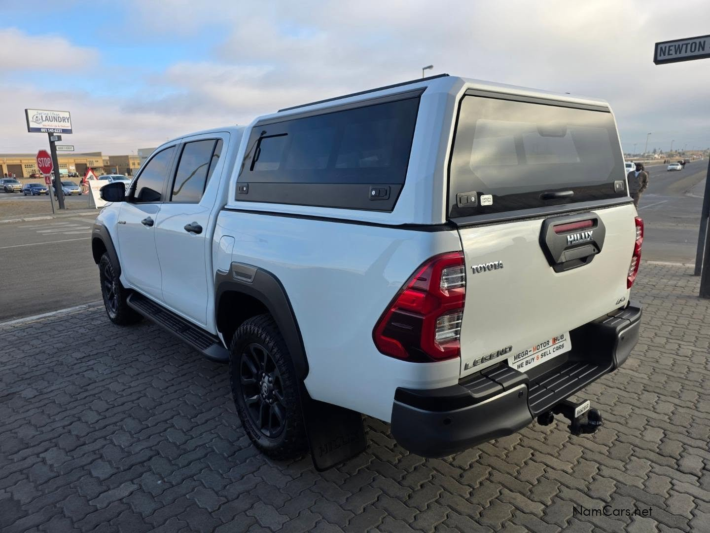 2023 Toyota Hilux photo 8