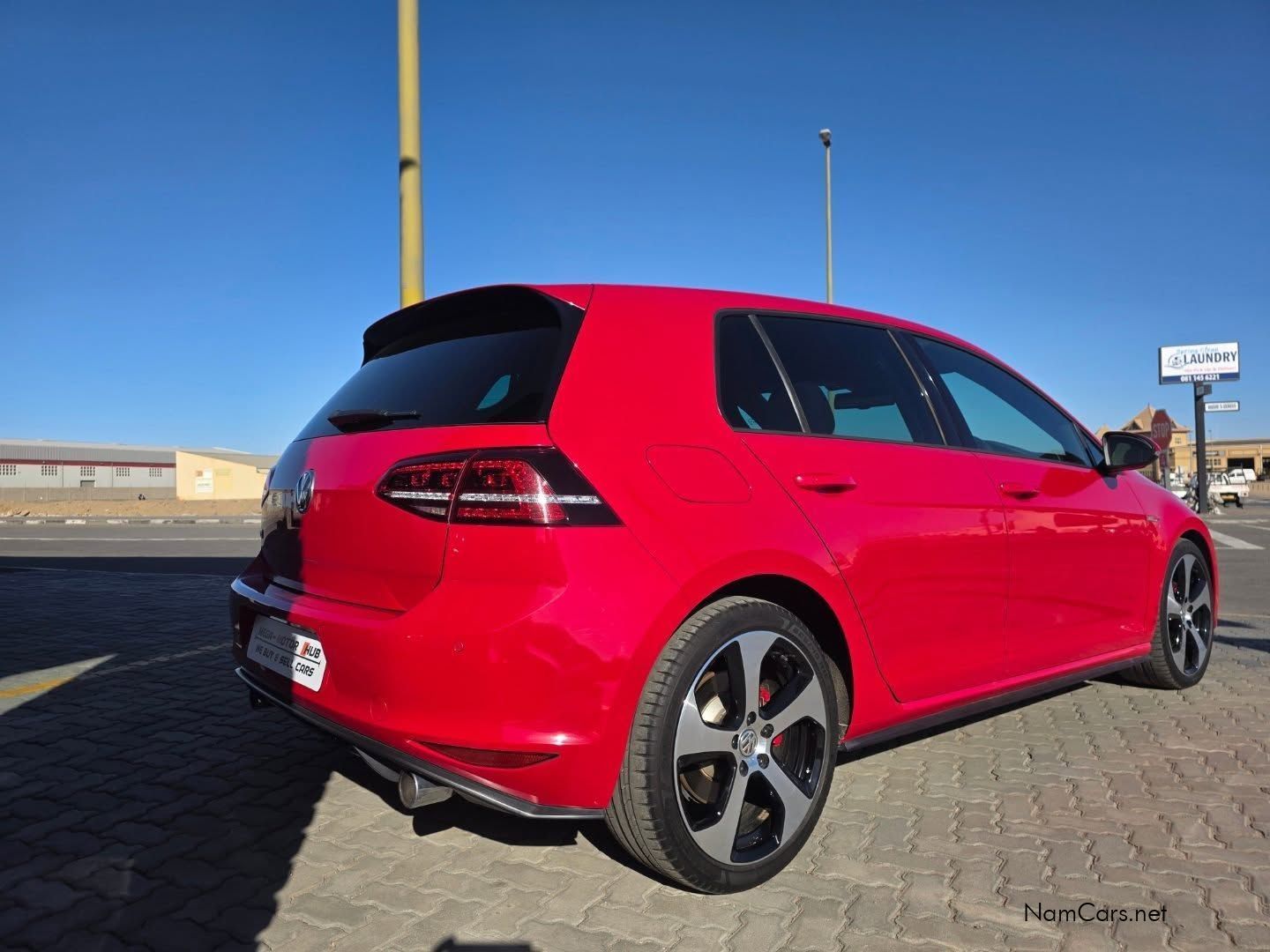 2016 Volkswagen Golf photo 10