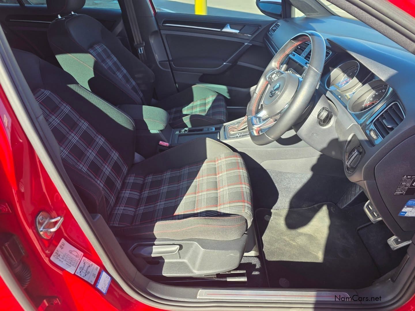 2016 Volkswagen Golf photo 13