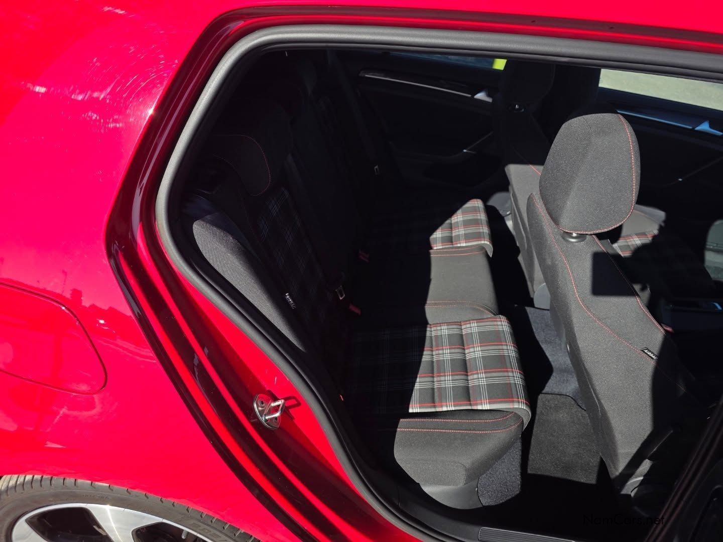 2016 Volkswagen Golf photo 14
