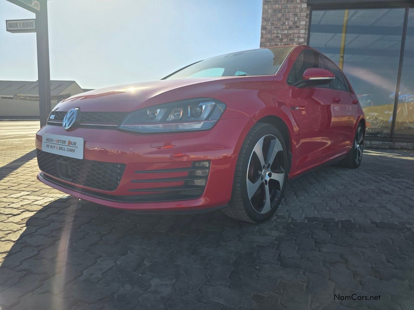 2016 Volkswagen Golf photo 3