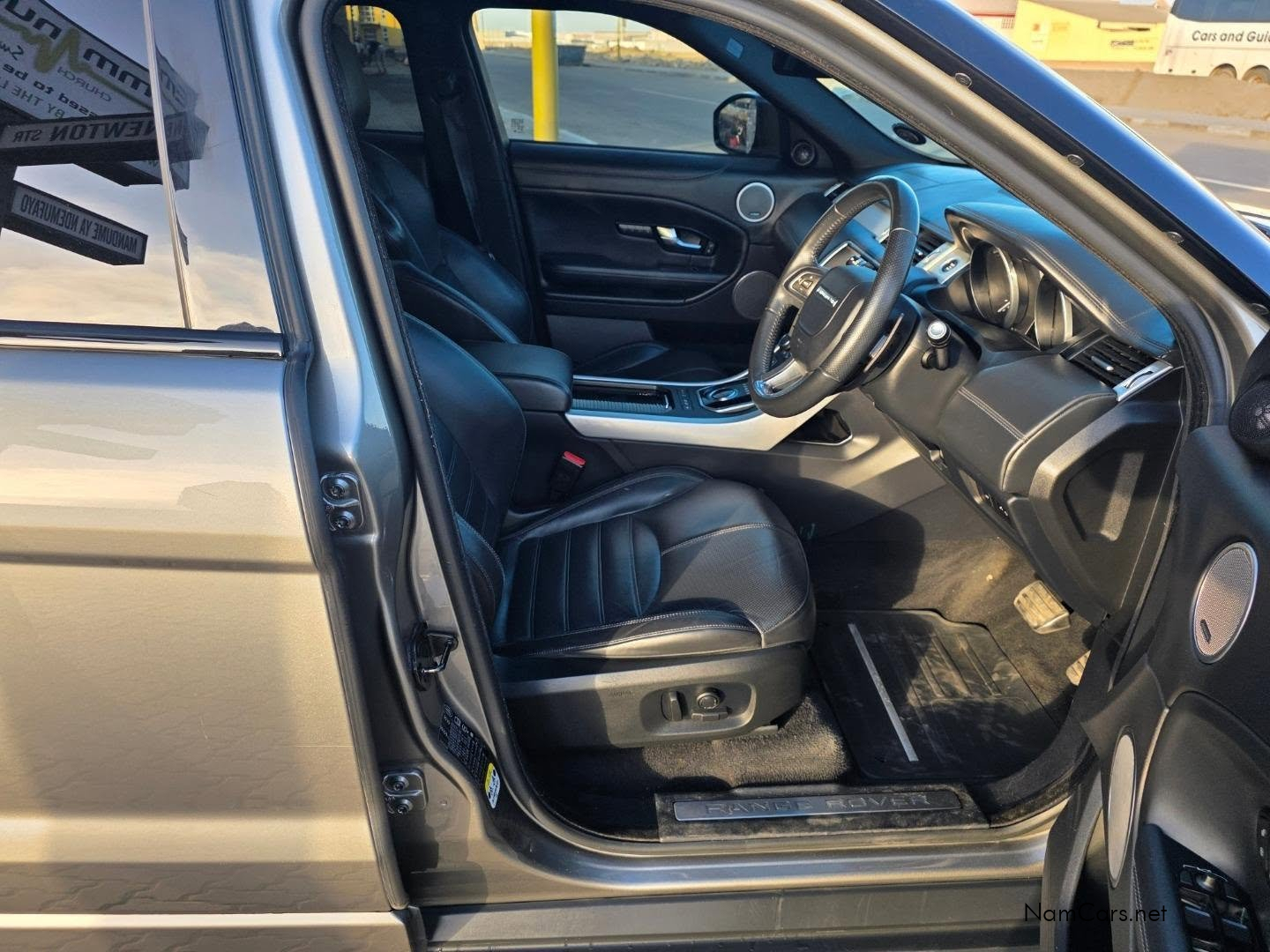 2018 Land Rover Range Rover photo 12