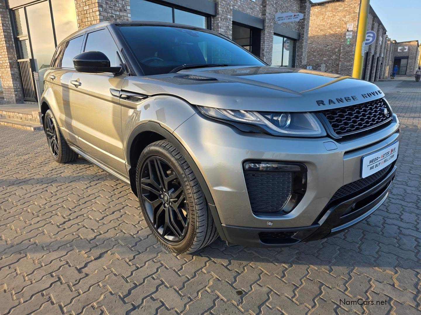 2018 Land Rover Range Rover photo 5