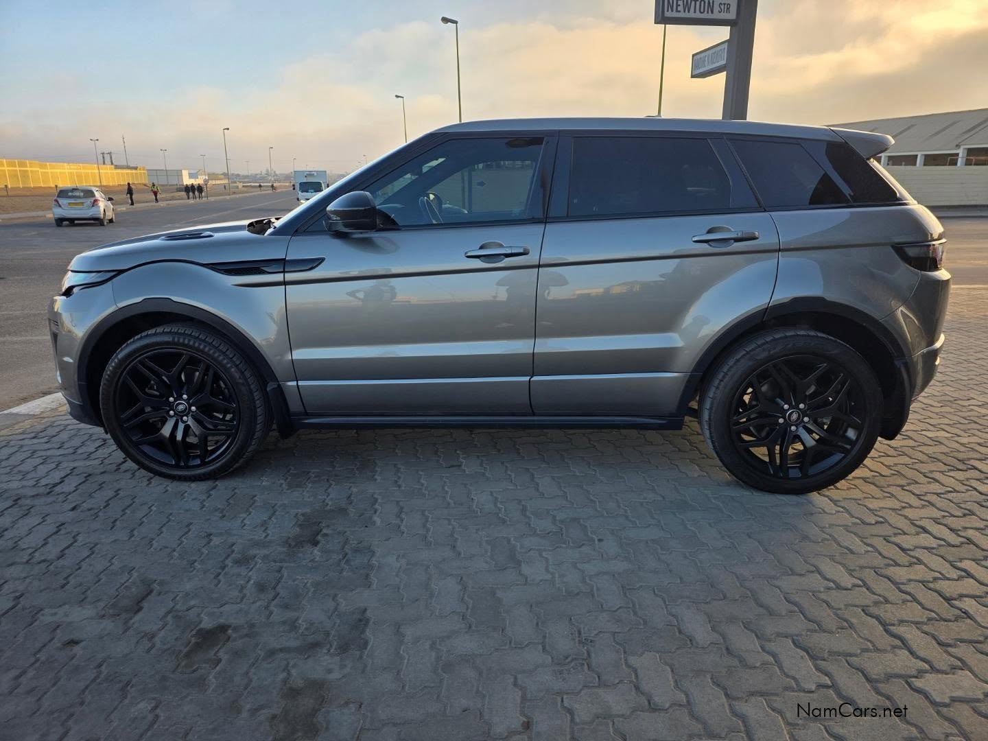 2018 Land Rover Range Rover photo 7