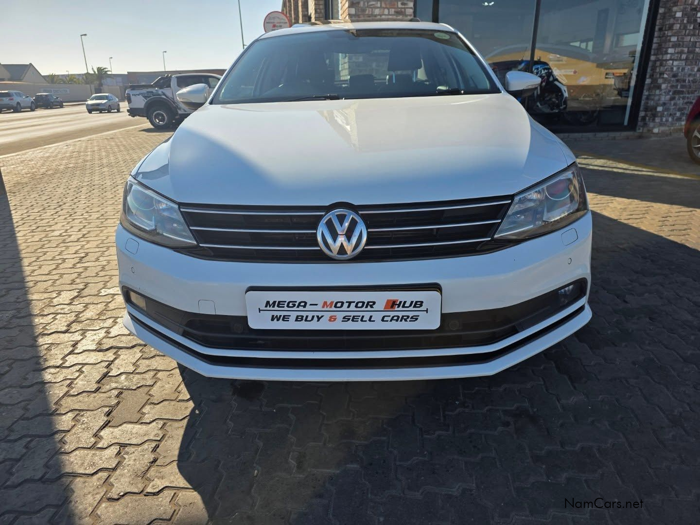 2017 Volkswagen Jetta photo 2