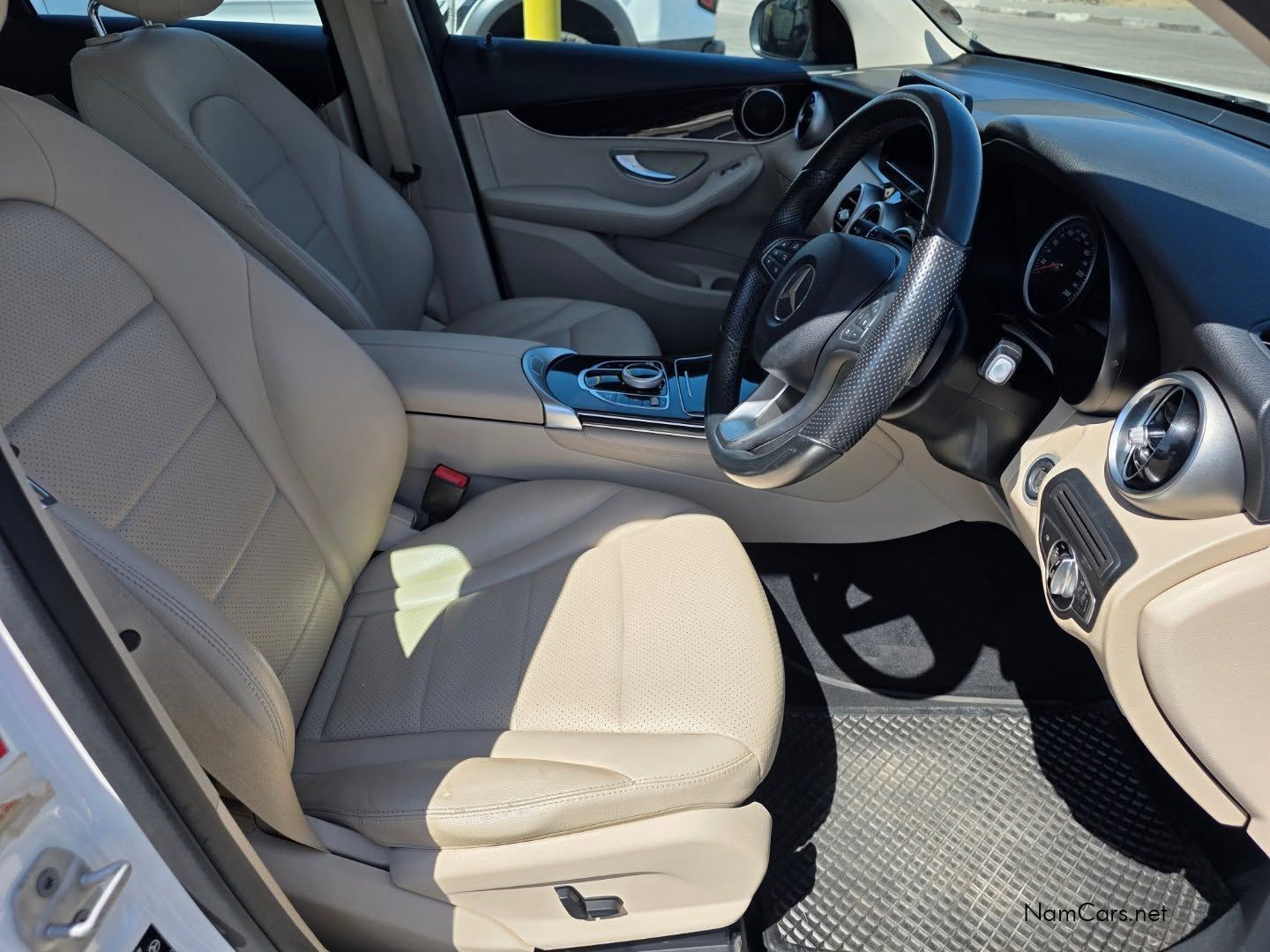 2016 Mercedes-Benz GLC photo 12