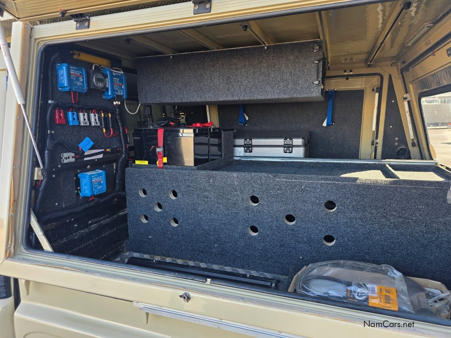 2005 Toyota Land Cruiser photo 17