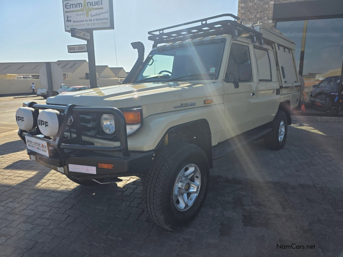 2005 Toyota Land Cruiser photo 3
