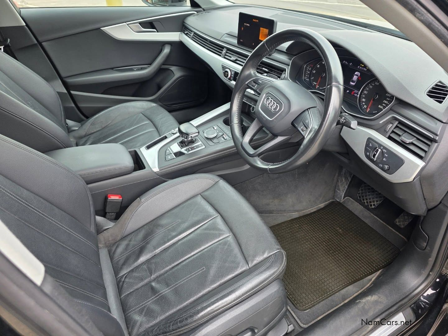 2017 Audi A4 photo 11