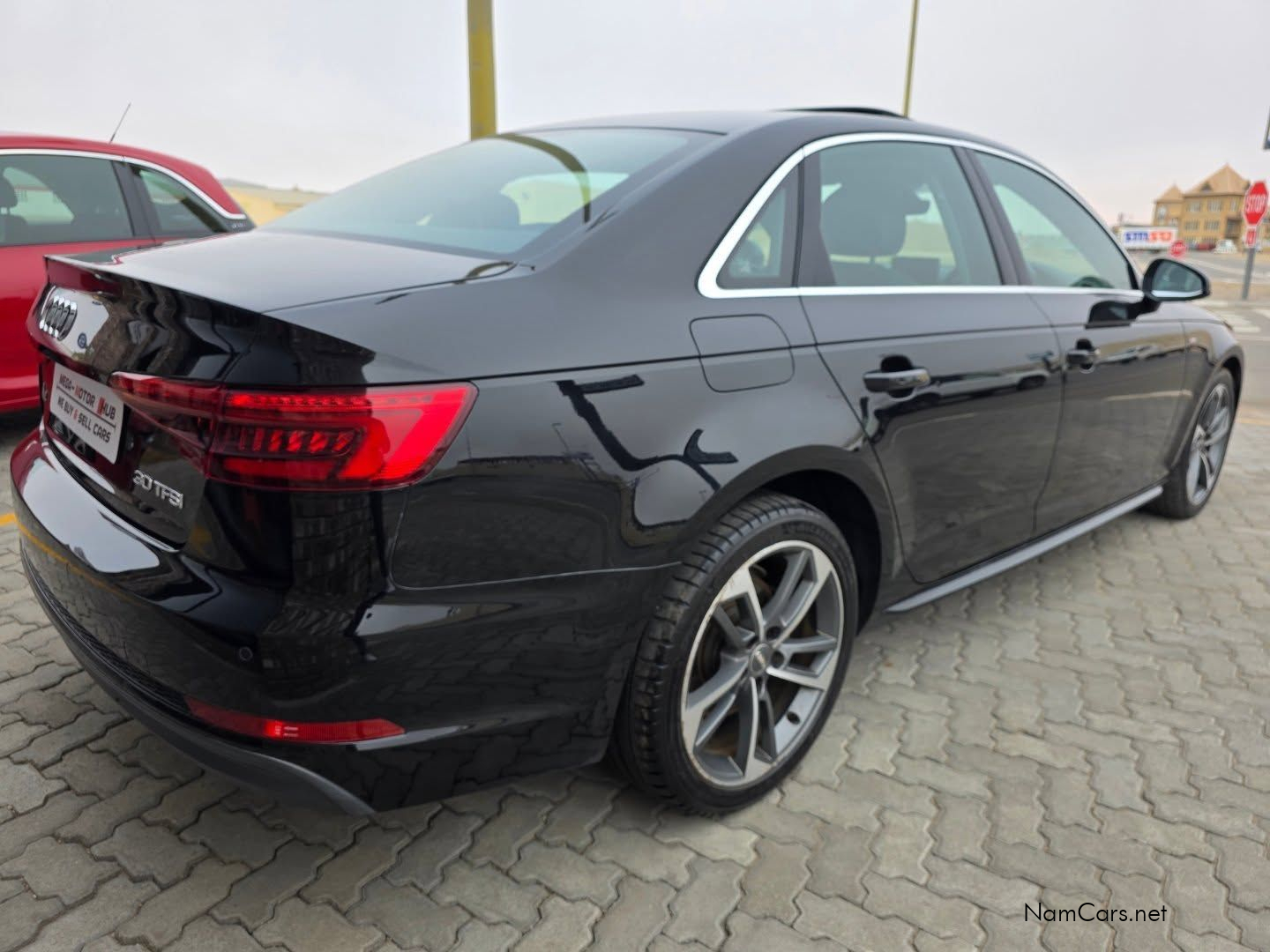 2017 Audi A4 photo 9