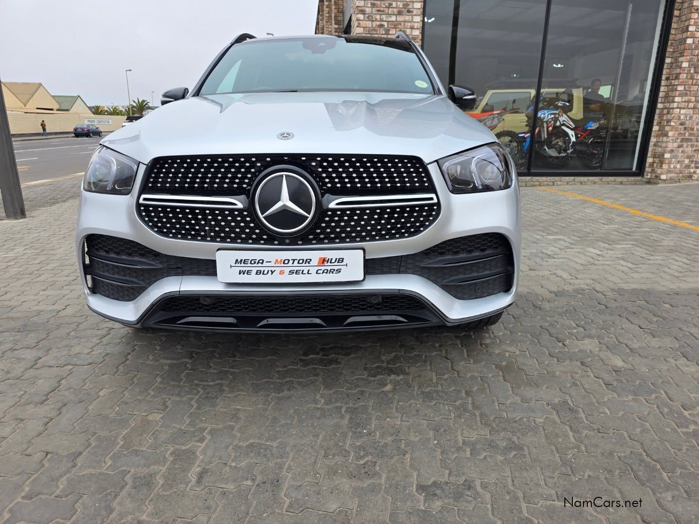 2020 Mercedes-Benz GLE photo 2