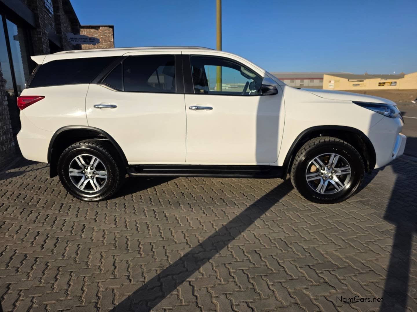 2018 Toyota Fortuner photo 6