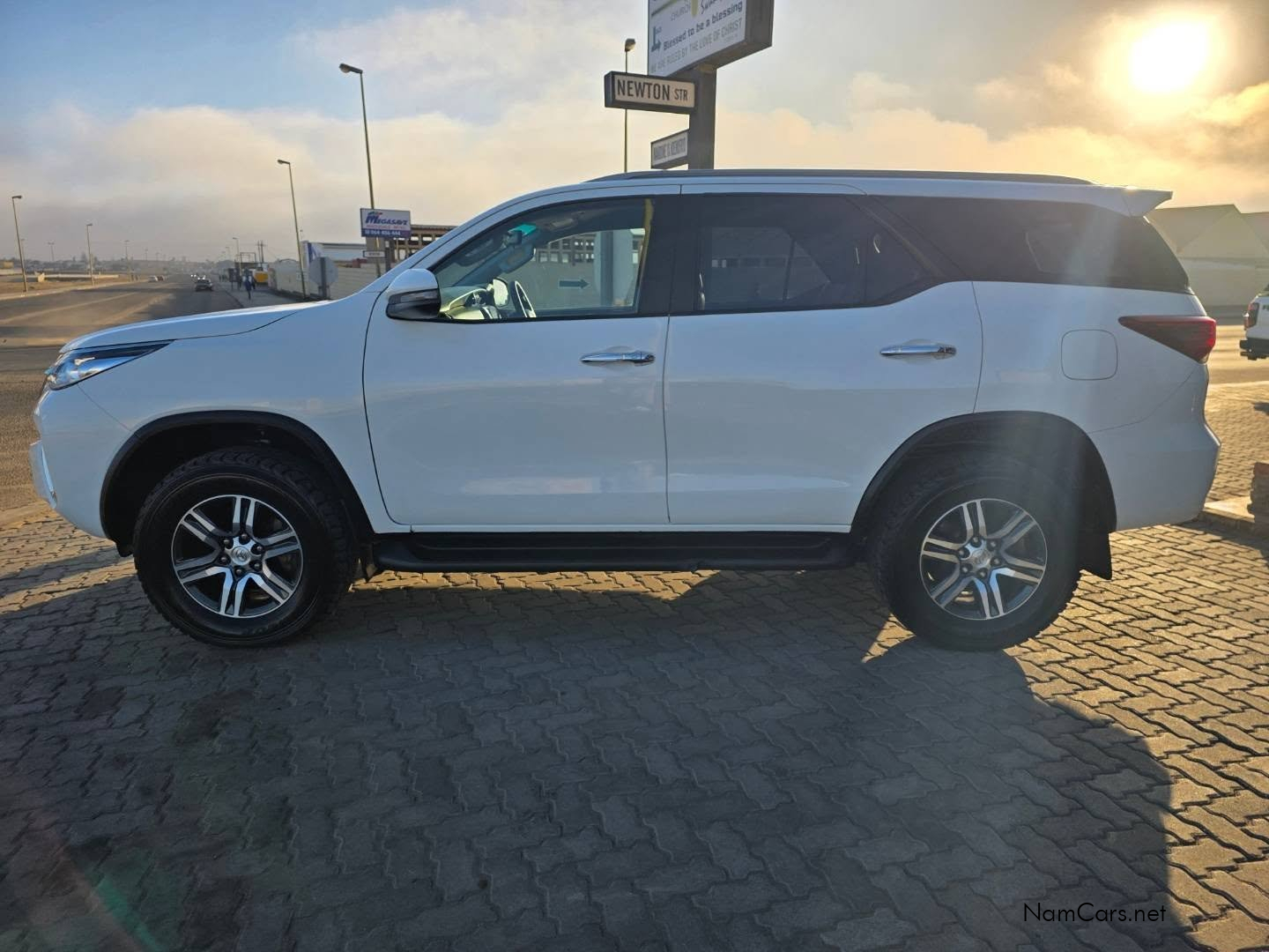 2018 Toyota Fortuner photo 7