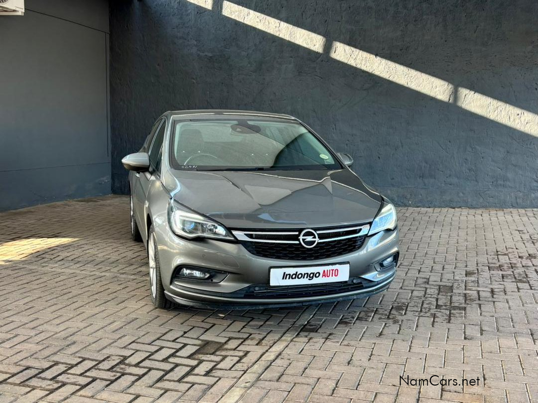 2020 Opel Astra photo 2