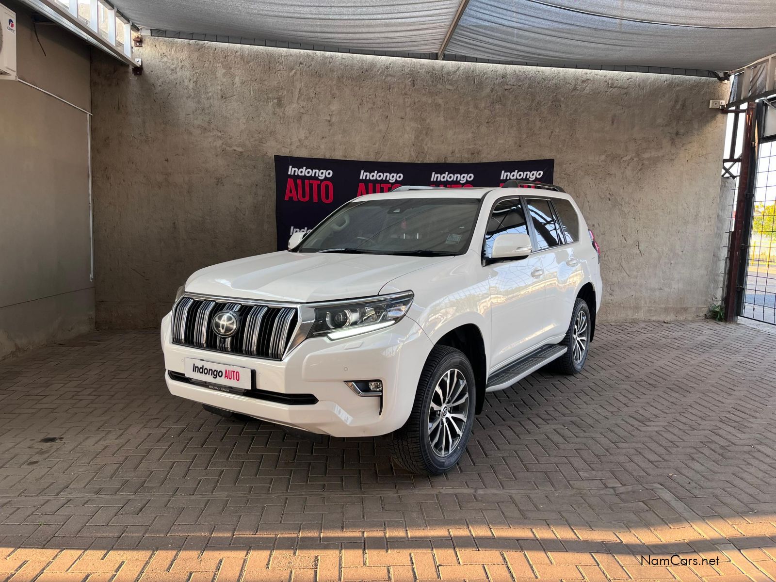 2022 Toyota Prado photo 2