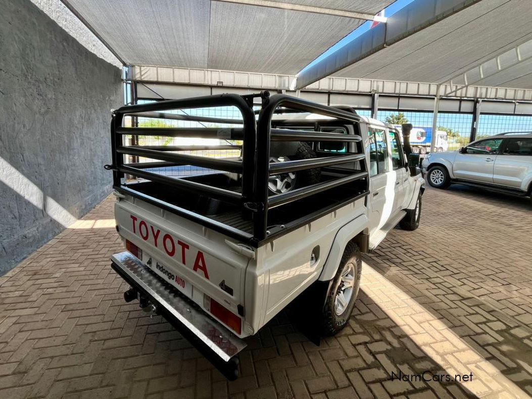 2022 Toyota Land Cruiser photo 2