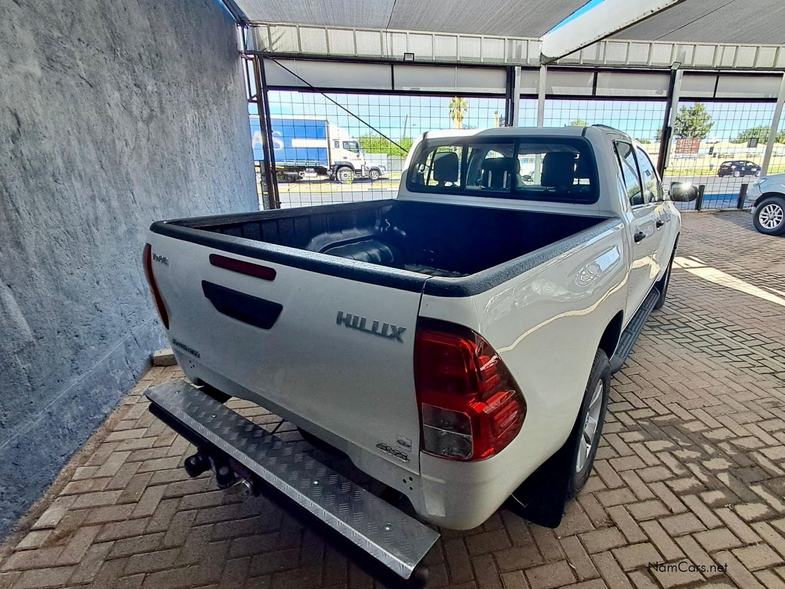 2022 Toyota Hilux photo 3