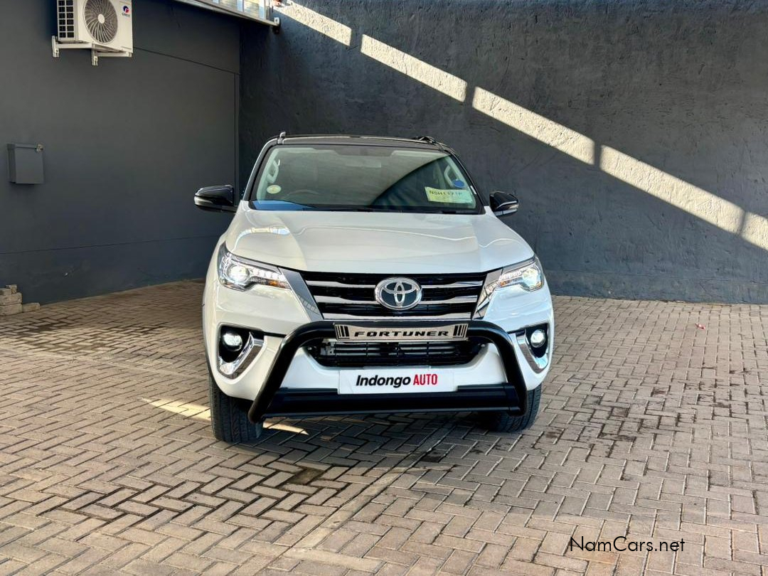 2020 Toyota Fortuner photo 2