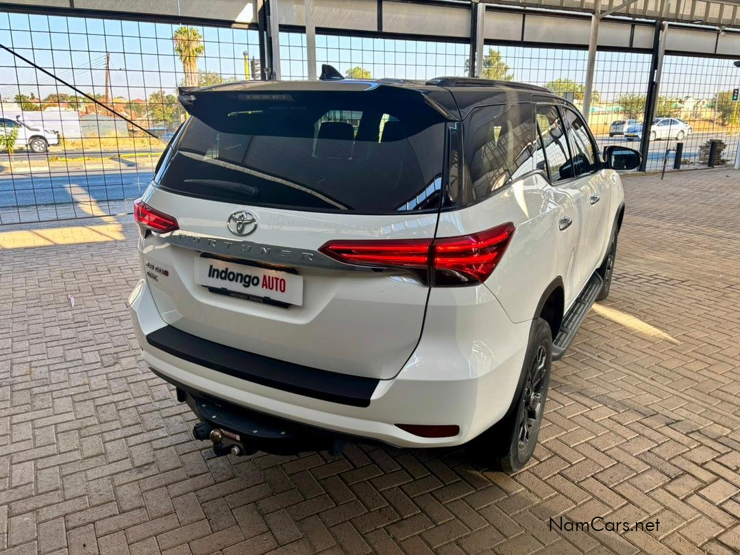 2020 Toyota Fortuner photo 4
