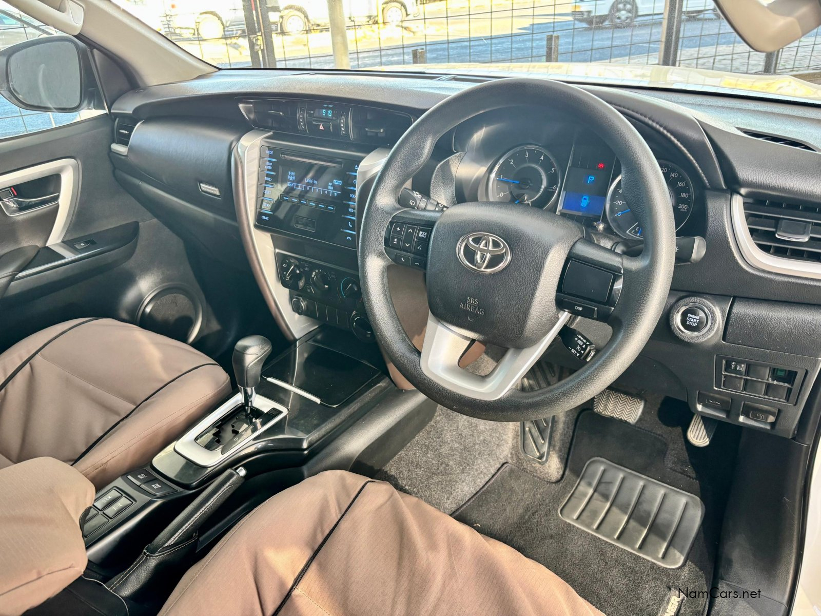 2018 Toyota Fortuner photo 4