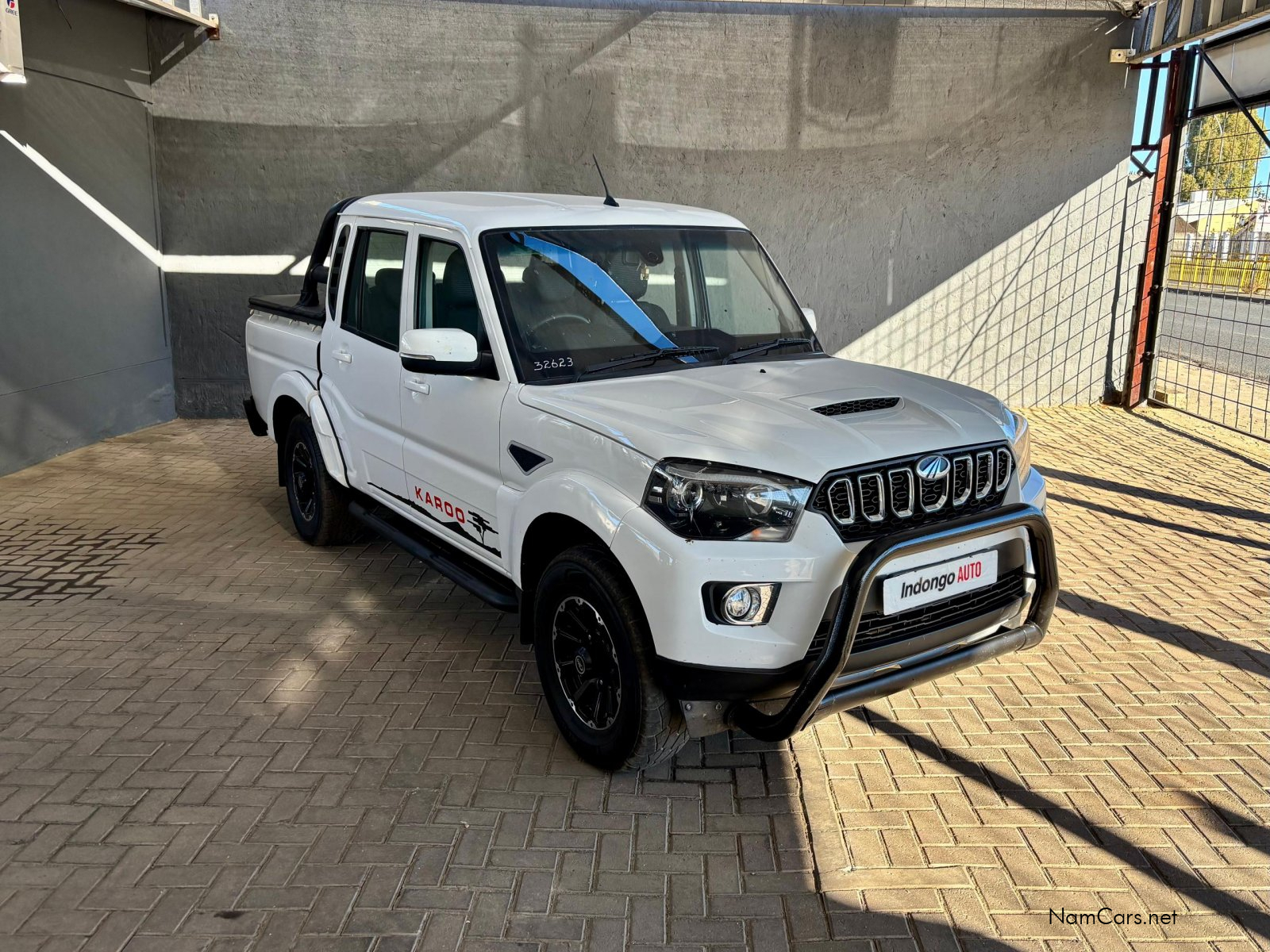 2022 Mahindra PIK UP photo 1
