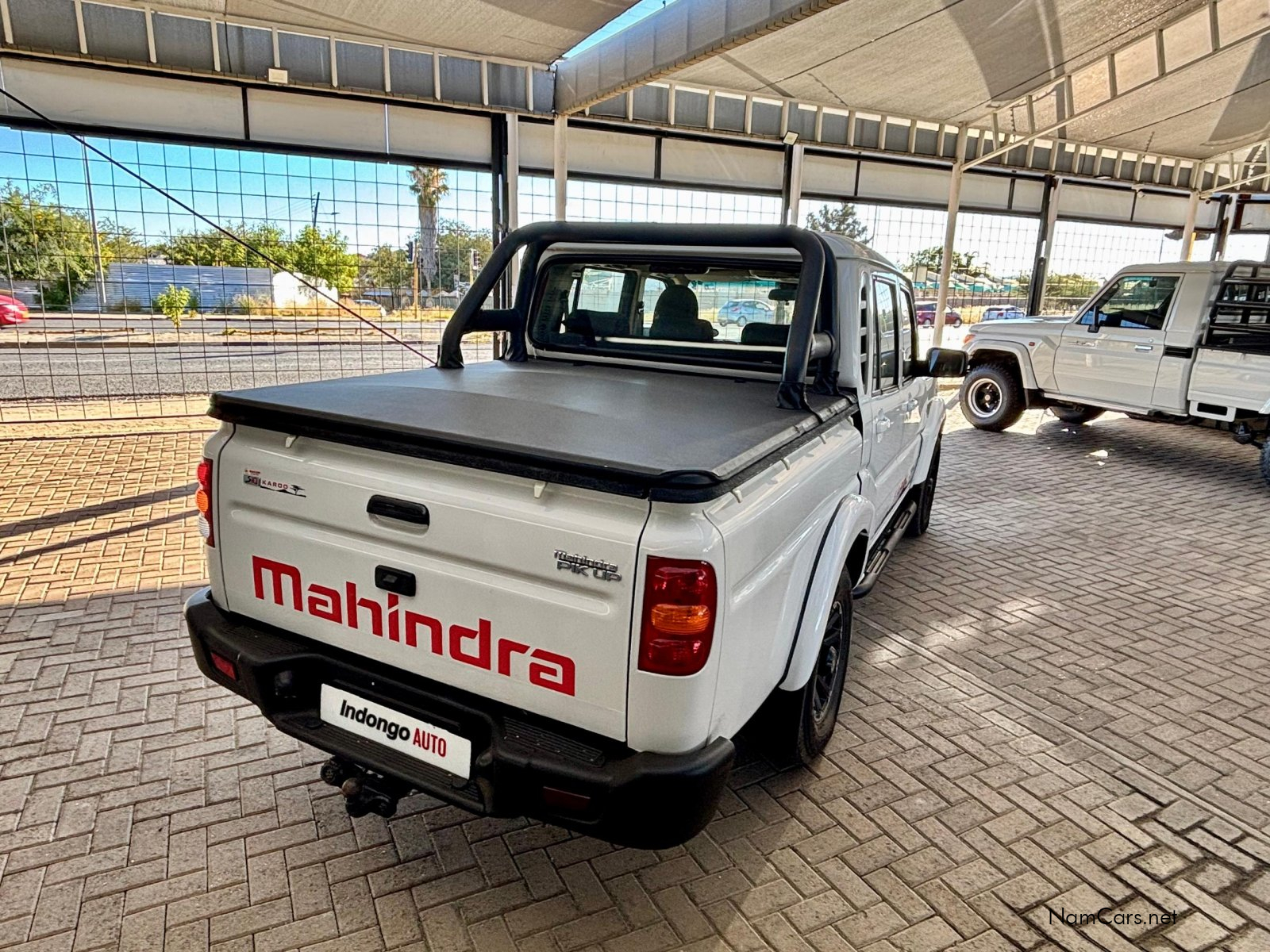 2022 Mahindra PIK UP photo 3