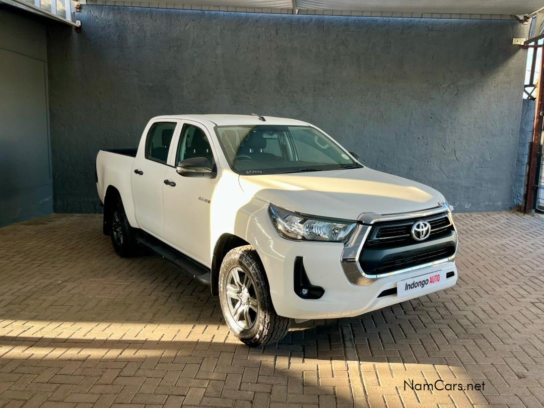 2023 Toyota Hilux photo 1