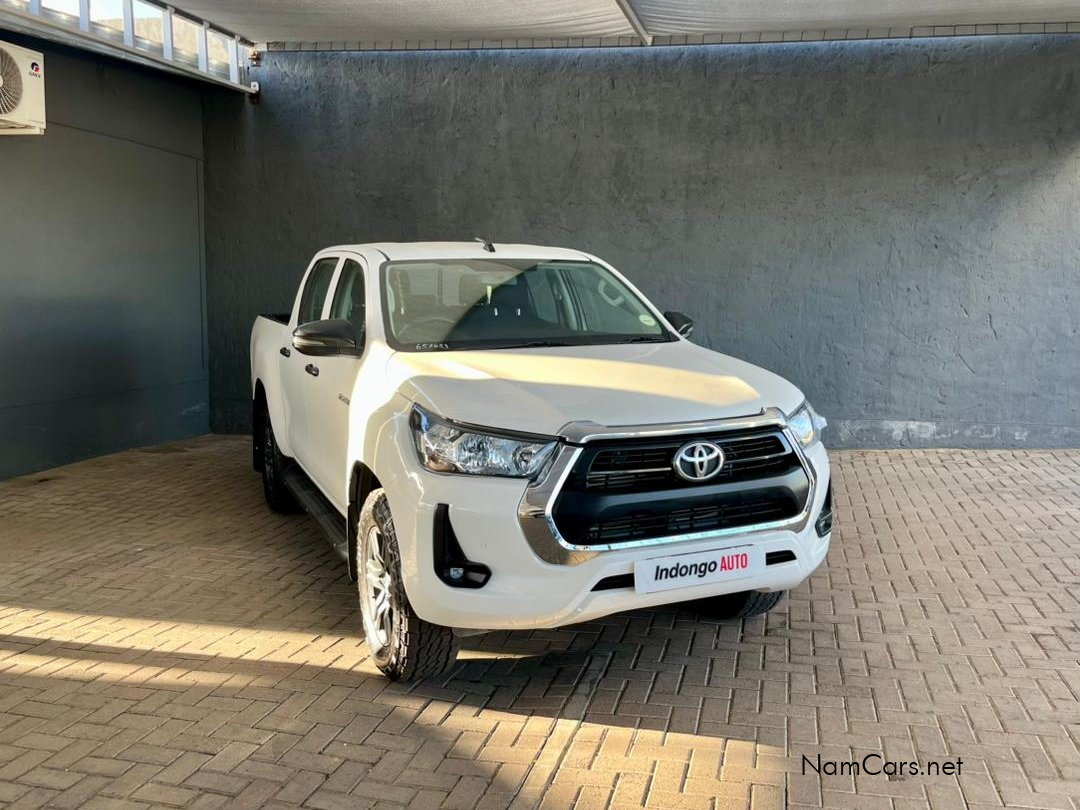 2023 Toyota Hilux photo 2