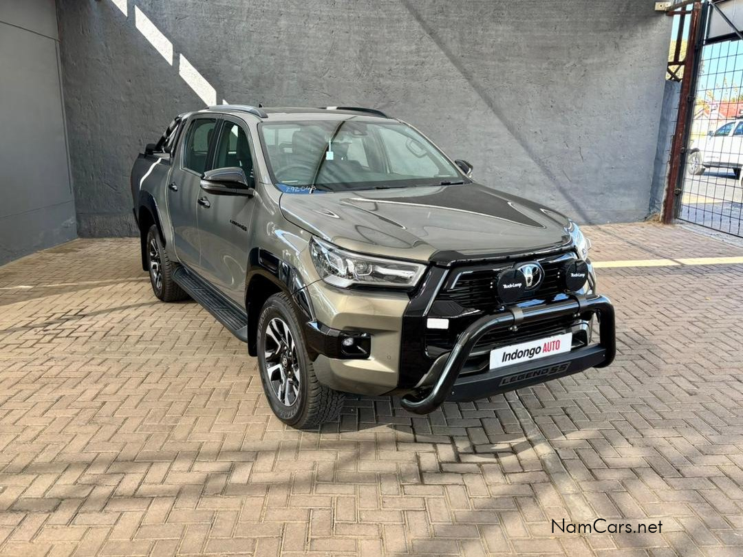 2025 Toyota Hilux photo 1