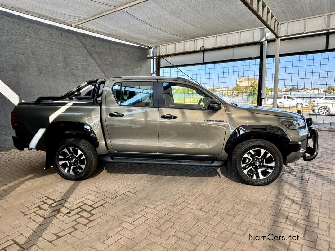 2025 Toyota Hilux photo 3