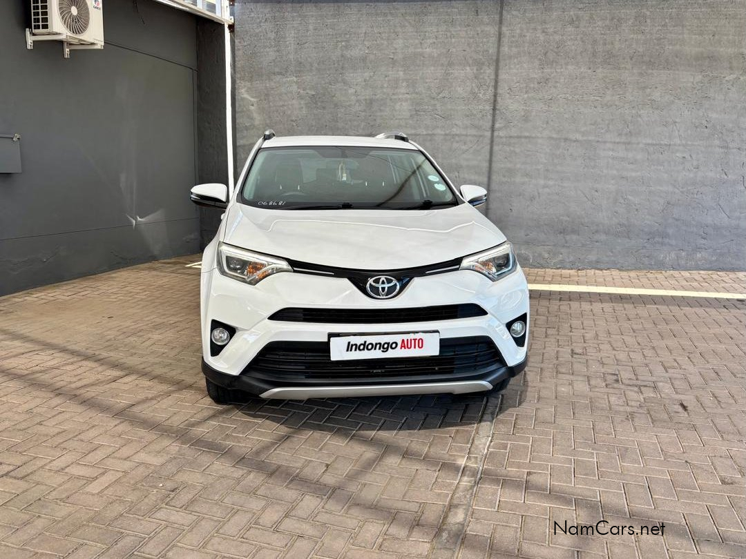 2016 Toyota Rav4 photo 2