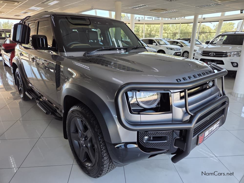 2024 Land Rover 110 photo 2