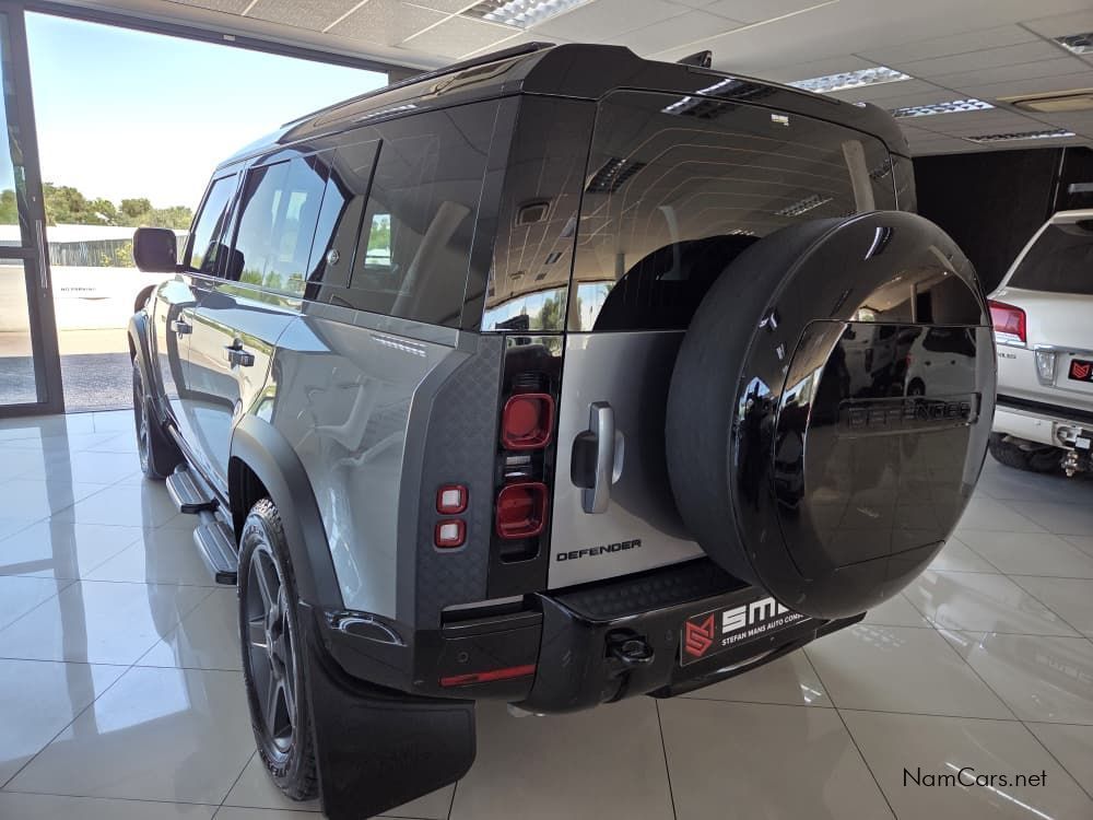 2024 Land Rover 110 photo 3